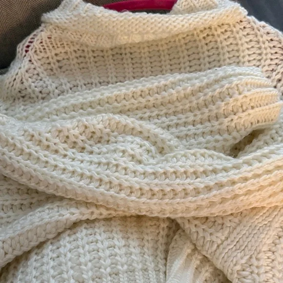 Tiger Mist Cream Turtleneck Sweater - Picture 3 of 3